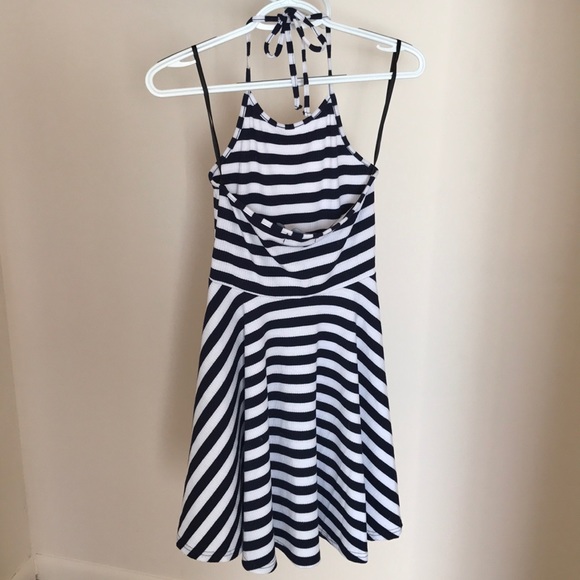 MINKPINK dress XS stripe from homecoming hnl - Picture 2 of 4